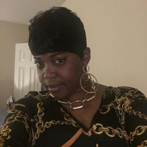 Meet your Posher, Renee